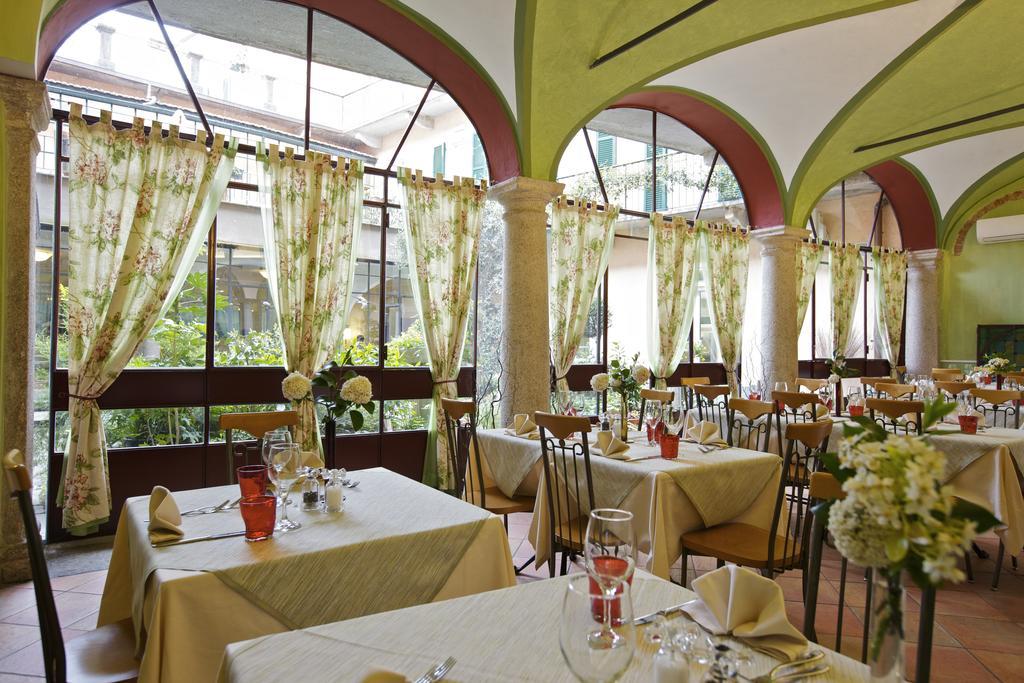 ורבאניה Albergo Pesce D'Oro מראה חיצוני תמונה