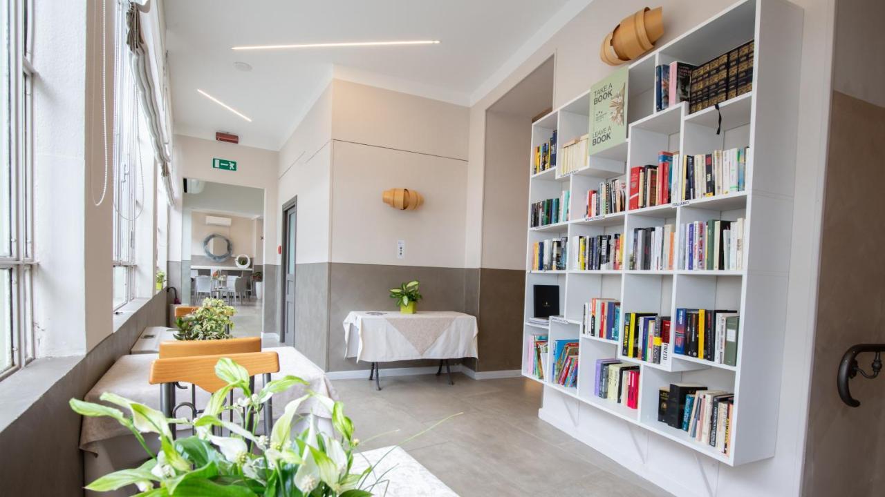 ורבאניה Albergo Pesce D'Oro מראה חיצוני תמונה