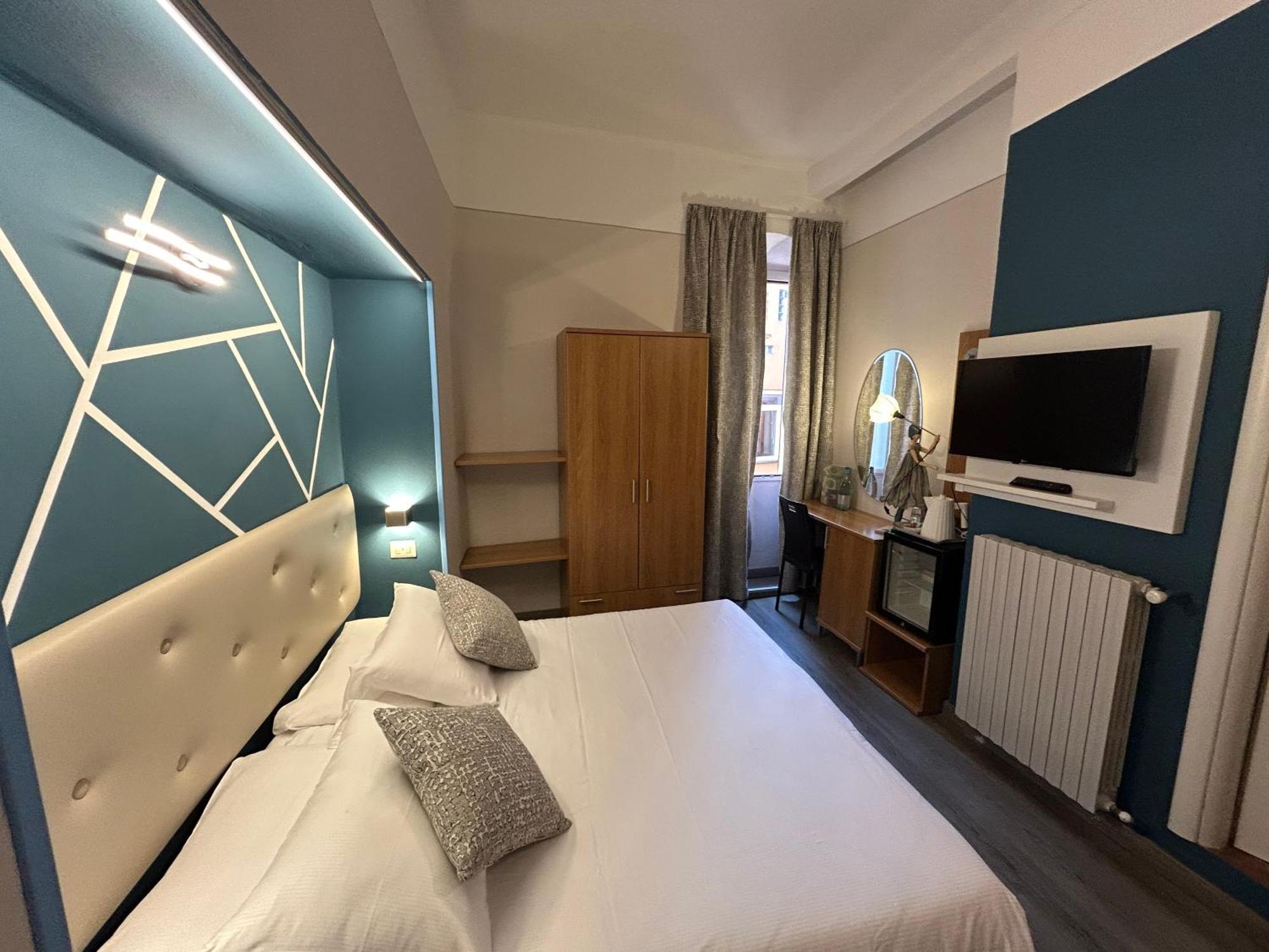 ורבאניה Albergo Pesce D'Oro מראה חיצוני תמונה