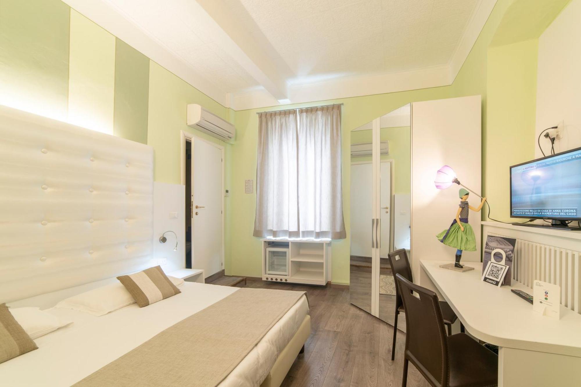 ורבאניה Albergo Pesce D'Oro מראה חיצוני תמונה