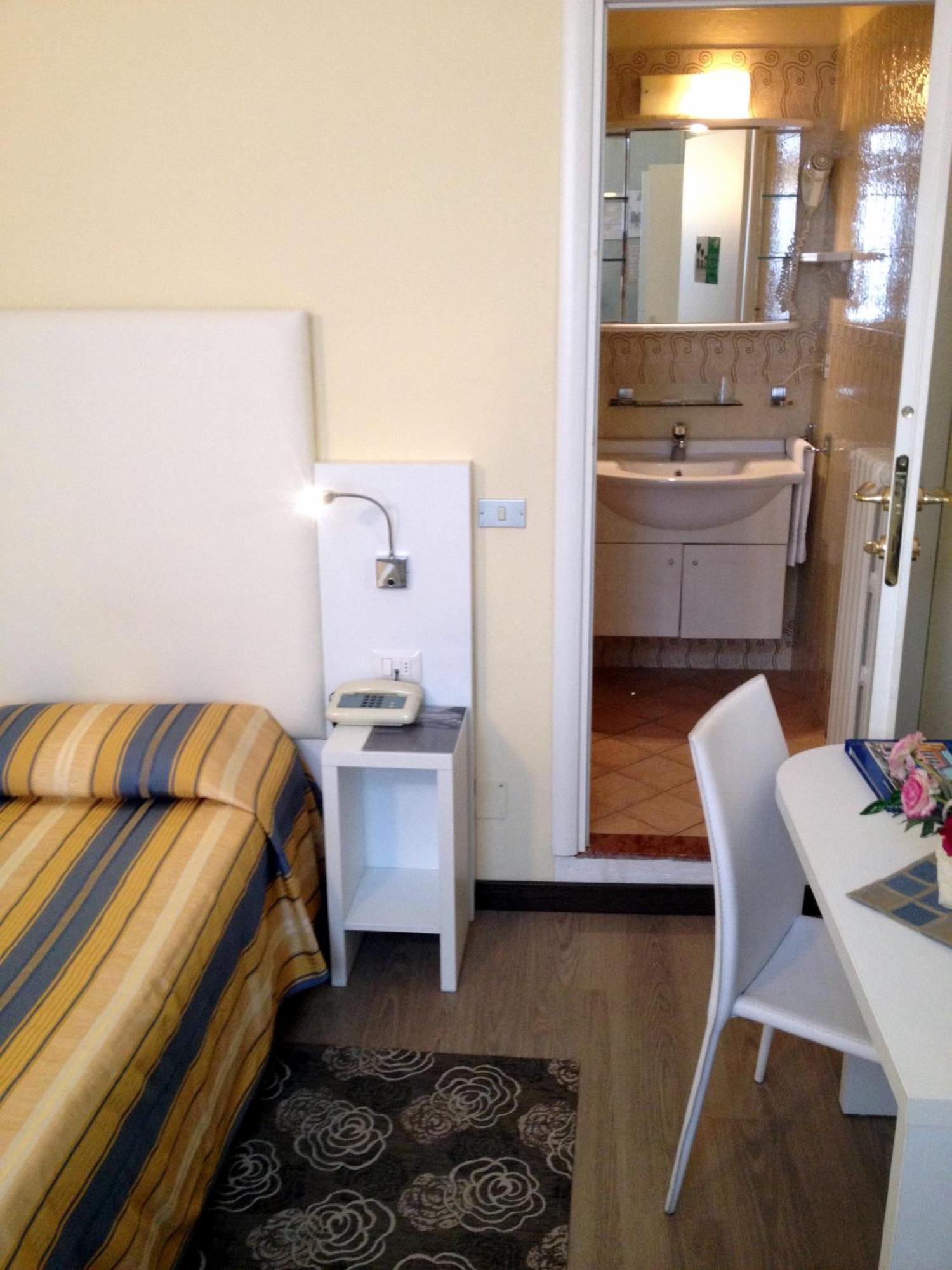 ורבאניה Albergo Pesce D'Oro חדר תמונה